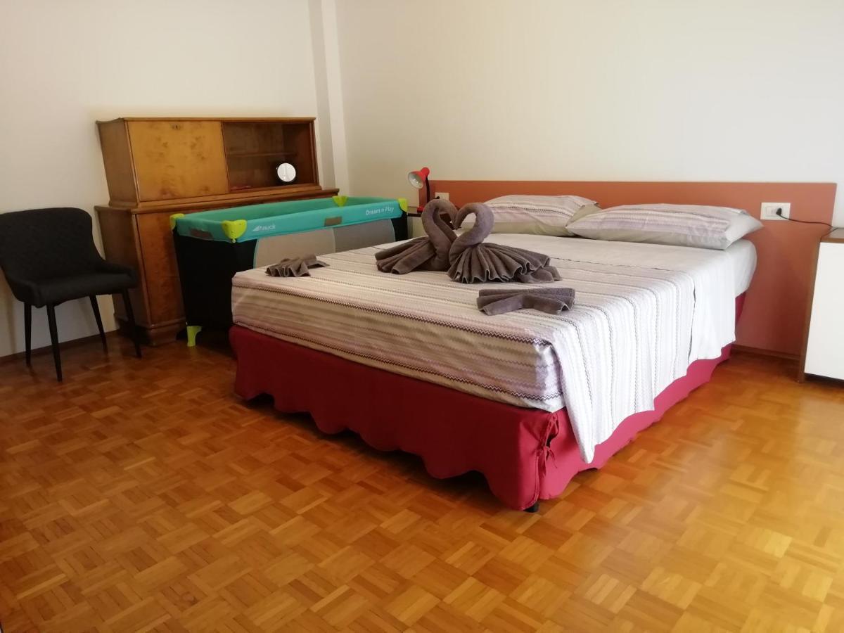 Rosso Tirano Apartman Kültér fotó