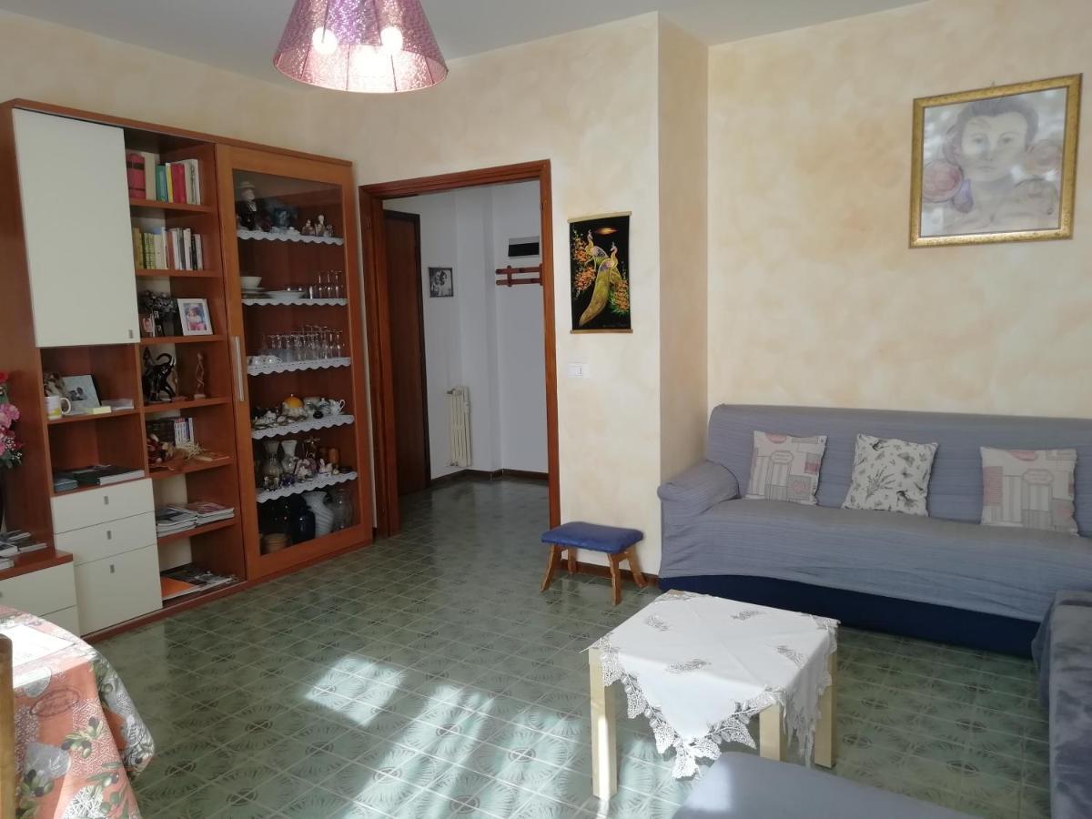 Rosso Tirano Apartman Kültér fotó